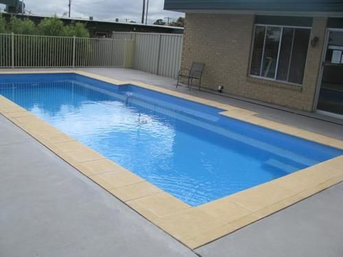 Hi Way Eight Motor 4* Stawell