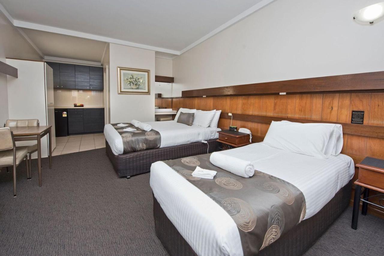 Motel Hi Way Eight Motor